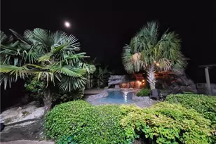 1679 Rangewood Dr SW, Lilburn, GA 30047 - Photo 17