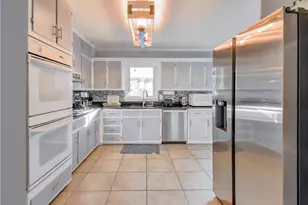 1679 Rangewood Dr SW, Lilburn, GA 30047 - Photo 15