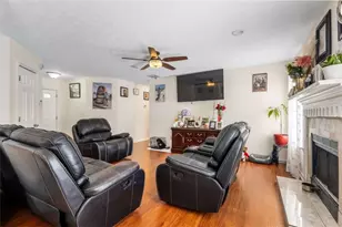 1729 Brandi Ln, Loganville, GA 30052 - Photo 3