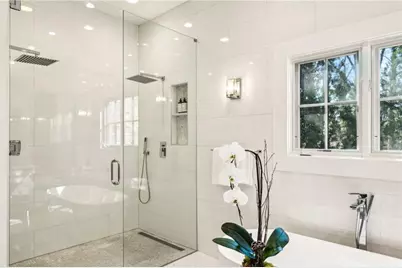 105 Kingston Manor, Atlanta, GA 30342 - Photo 39