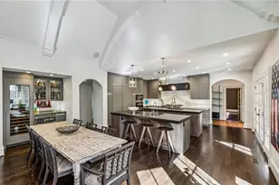 105 Kingston Manor, Atlanta, GA 30342 - Photo 27