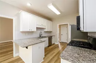 900 Downyshire Dr, Lawrenceville, GA 30044 - Photo 13