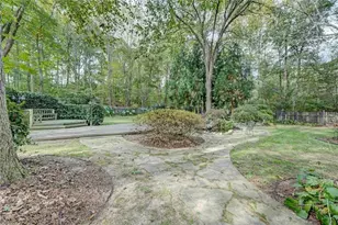 315 Sageglen Rd, Lawrenceville, GA 30044 - Photo 9