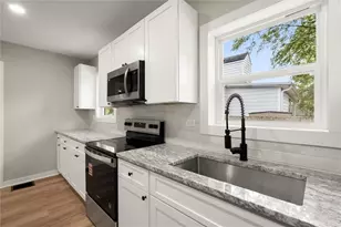 1332 Thurgood St SW, Atlanta, GA 30314 - Photo 21