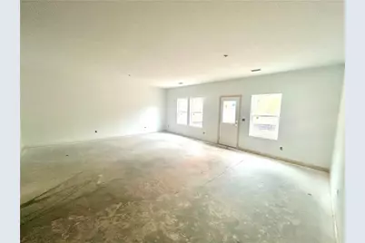 5316 Heron Bay Boulevard, Locust Grove, GA 30248 - Photo 9