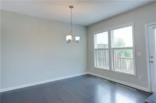 496 Sunset Park Dr, Suwanee, GA 30024 - Photo 9