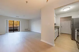 300 Johnson Ferry Road NE, Atlanta, GA 30328 - Photo 9