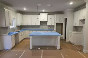 3240 Lions Ruby Ln, Atlanta, GA 30349 - Photo 7