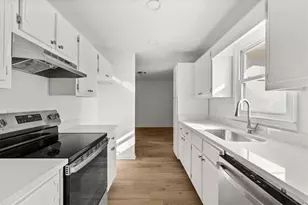 35 E Boxwood Dr SE, Cartersville, GA 30121 - Photo 7