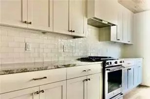 676 Hank Aaron Dr SE, Atlanta, GA 30315 - Photo 13