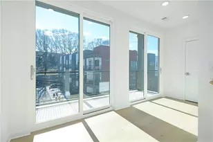 1050 Stacks Ave SE, Atlanta, GA 30315 - Photo 13