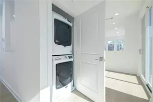 1050 Stacks Ave SE, Atlanta, GA 30315 - Photo 21