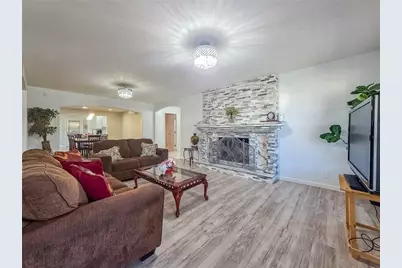 3944 Thornhill Drive SW, Lilburn, GA 30047 - Photo 9