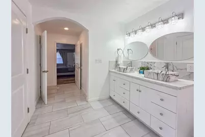 3944 Thornhill Drive SW, Lilburn, GA 30047 - Photo 37