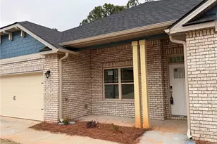 150 Magnolia Villas Dr, Cornelia, GA 30531 - Photo 3