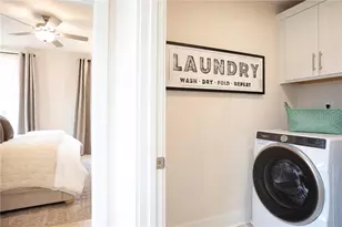 374 Sunset Hollow St, Sugar Hill, GA 30518 - Photo 17