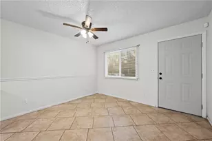 579 Northridge Crossing Dr, Atlanta, GA 30350 - Photo 3