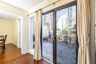 7750 Roswell Rd, Sandy Springs, GA 30350 - Photo 9