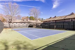 7750 Roswell Rd, Sandy Springs, GA 30350 - Photo 17