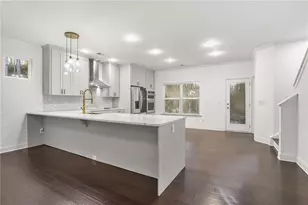 702 Barberry Dr, Woodstock, GA 30188 - Photo 5