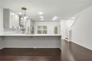 702 Barberry Dr, Woodstock, GA 30188 - Photo 7