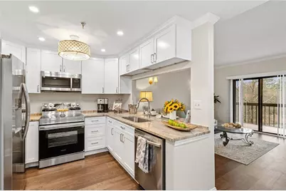 1800 Clairmont Lake, Decatur, GA 30033 - Photo 3