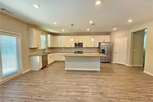 4457 Waxwing St, Hoschton, GA 30548 - Photo 9