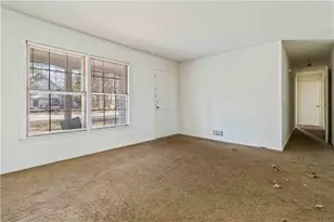 5619 Phillips Dr, Forest Park, GA 30297 - Photo 7