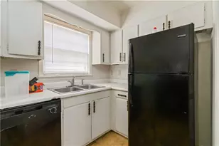 5619 Phillips Dr, Forest Park, GA 30297 - Photo 11