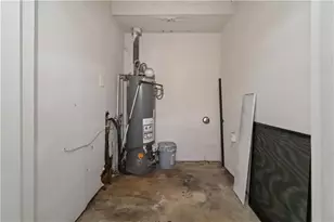 5619 Phillips Dr, Forest Park, GA 30297 - Photo 15