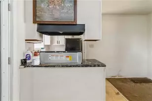 5619 Phillips Dr, Forest Park, GA 30297 - Photo 9