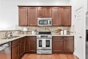 2052 Cobblestone Cir NE, Atlanta, GA 30319 - Photo 9