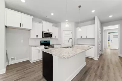 285 Magnolia Villas Drive, Cornelia, GA 30531 - Photo 9