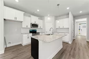 285 Magnolia Villas Dr, Cornelia, GA 30531 - Photo 9