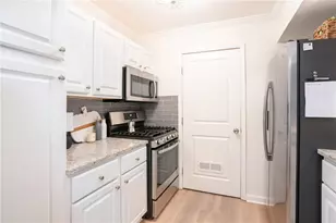 100 Biscayne Dr NW, Atlanta, GA 30309 - Photo 9