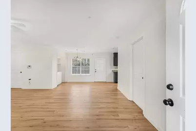 1252 Lakeview Drive NW, Conyers, GA 30012 - Photo 5