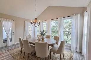 2214 Lake Pointe Cir, Roswell, GA 30075 - Photo 3