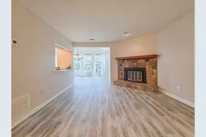 2214 Lake Pointe Circle, Roswell, GA 30075 - Photo 9