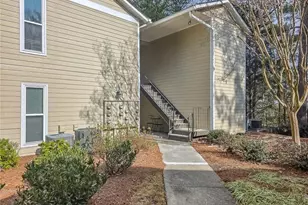 2214 Lake Pointe Cir, Roswell, GA 30075 - Photo 3