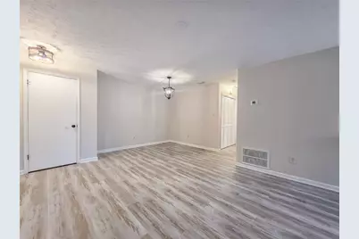 2214 Lake Pointe Circle, Roswell, GA 30075 - Photo 11