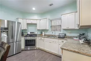 21 Sunny Pt, Newnan, GA 30263 - Photo 7