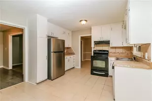 4033 Emerald N Cir, Decatur, GA 30035 - Photo 9