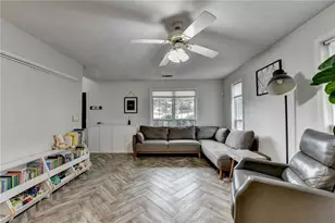 370 Manor Glen Dr, Suwanee, GA 30024 - Photo 7