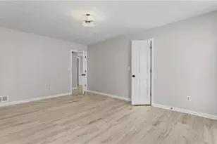 2302 Smokehouse Path, Lawrenceville, GA 30044 - Photo 23