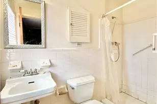 1024 Burton Dr NE, Atlanta, GA 30329 - Photo 13