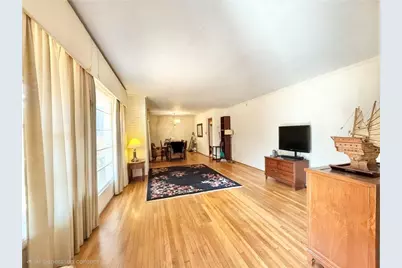 1024 Burton Drive NE, Atlanta, GA 30329 - Photo 3