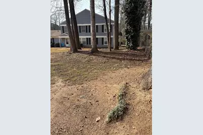 1317 Surrey Lane SW, Marietta, GA 30008 - Photo 13