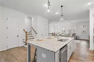 15 Lochurst Ln, Roswell, GA 30076 - Photo 7