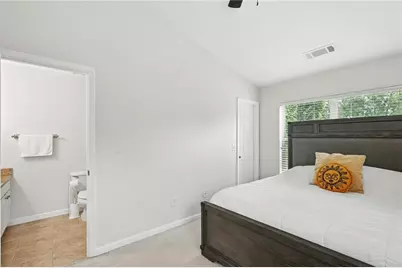 1689 Liberty Parkway NW, Atlanta, GA 30318 - Photo 23