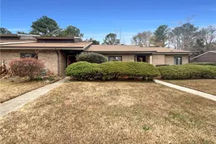 1467 Stoneleigh Cir, Stone Mountain, GA 30088 - Photo 1